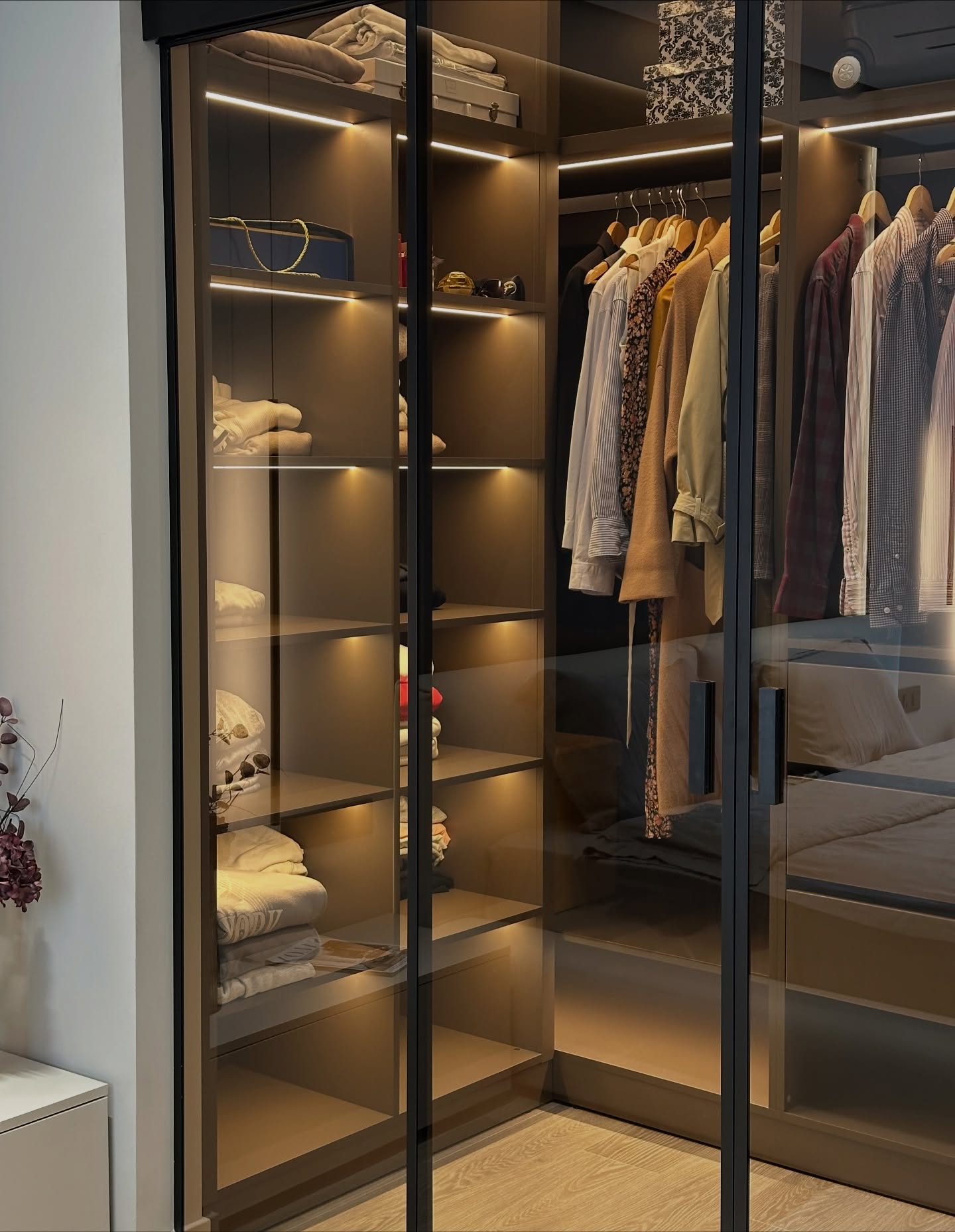 Walk-in dressing iluminat LED — imagine 2